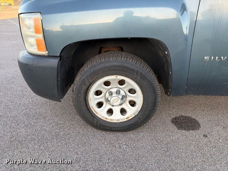 image for item EP7655 2011 Chevrolet Silverado 1500 Ext. Cab pickup truck