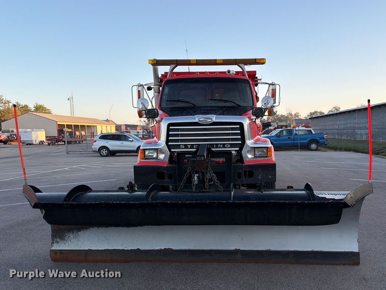 image for item EP7656 2009 Sterling LT7501 dump truck