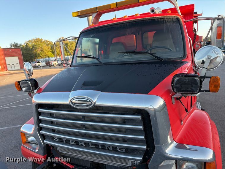 image for item EP7656 2009 Sterling LT7501 dump truck