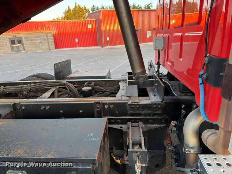 image for item EP7656 2009 Sterling LT7501 dump truck