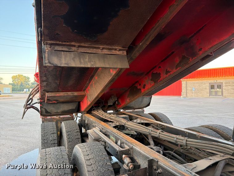 image for item EP7656 2009 Sterling LT7501 dump truck