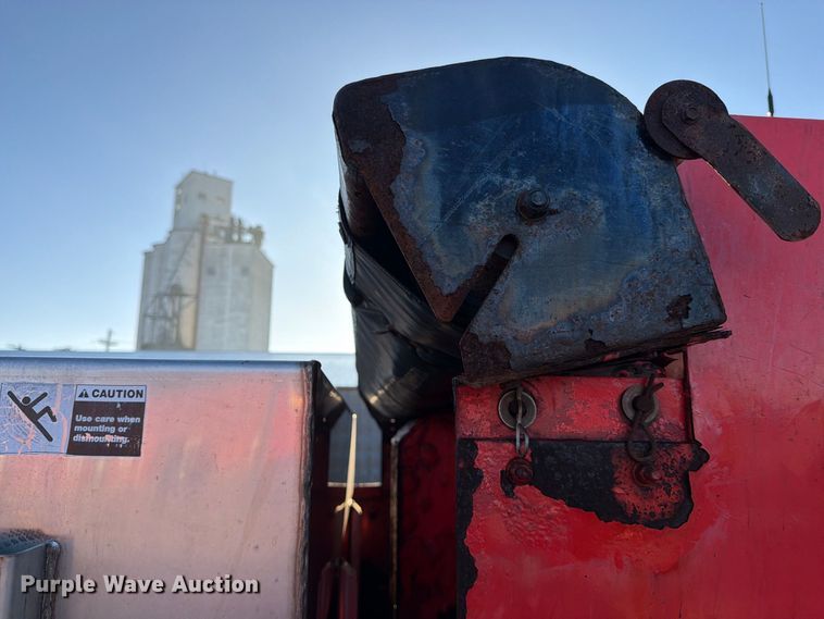 image for item EP7656 2009 Sterling LT7501 dump truck