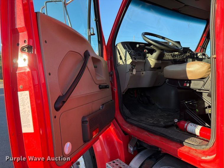 image for item EP7656 2009 Sterling LT7501 dump truck