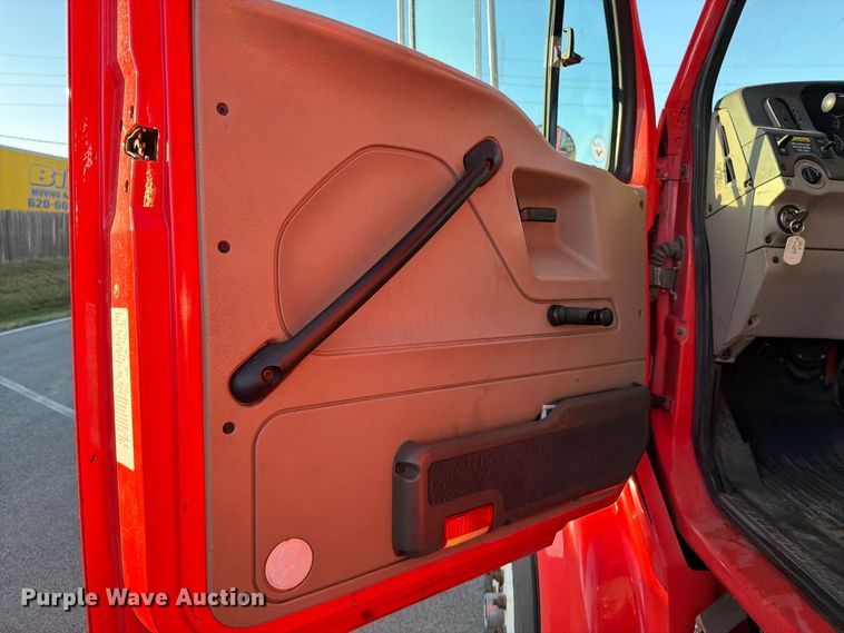 image for item EP7656 2009 Sterling LT7501 dump truck