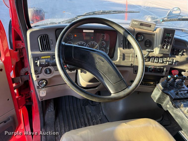 image for item EP7656 2009 Sterling LT7501 dump truck