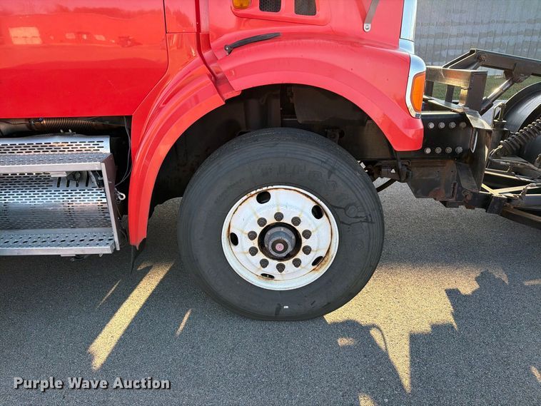 image for item EP7656 2009 Sterling LT7501 dump truck