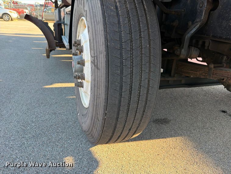 image for item EP7656 2009 Sterling LT7501 dump truck