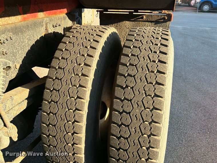 image for item EP7656 2009 Sterling LT7501 dump truck