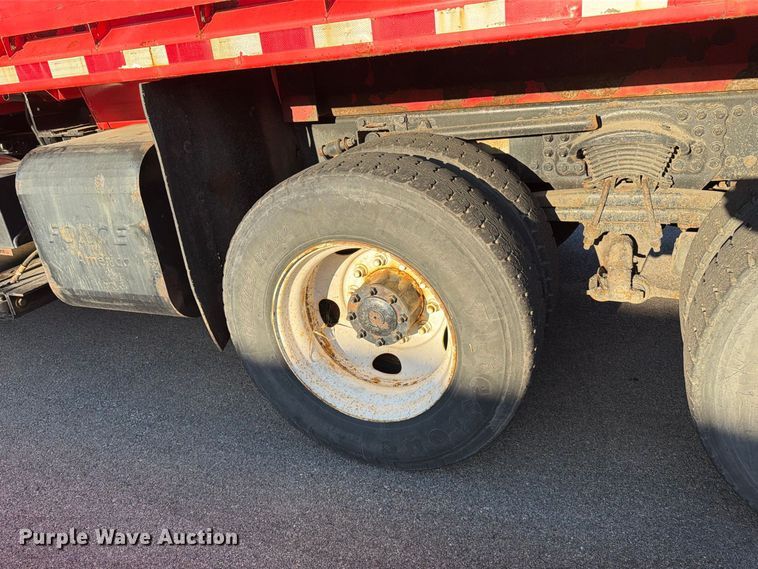 image for item EP7656 2009 Sterling LT7501 dump truck
