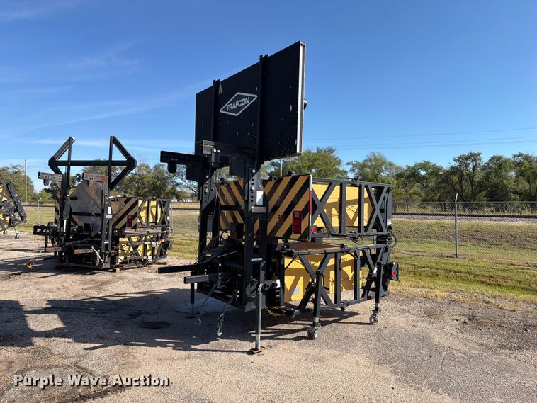 image for item EP7659 2013 Trinity TMA9182 crash attenuator