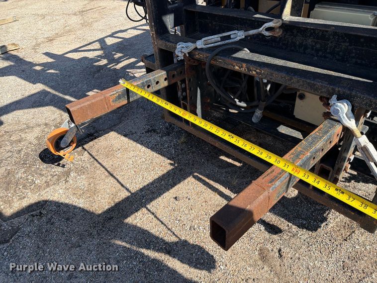 image for item EP7660 2004 Trinity TMA 9181 crash attenuator