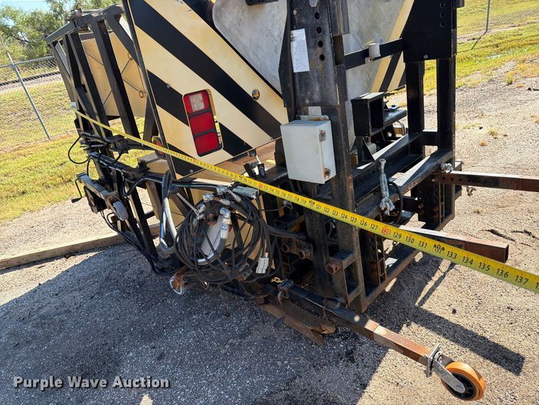 image for item EP7660 2004 Trinity TMA 9181 crash attenuator