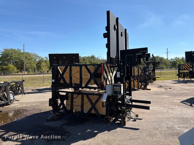 image for item EP7663 Trinity crash attenuator