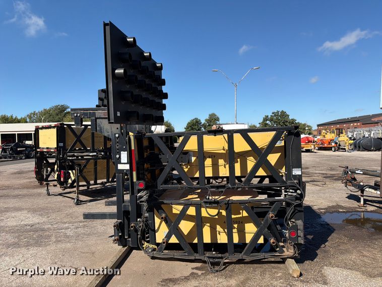image for item EP7663 Trinity crash attenuator