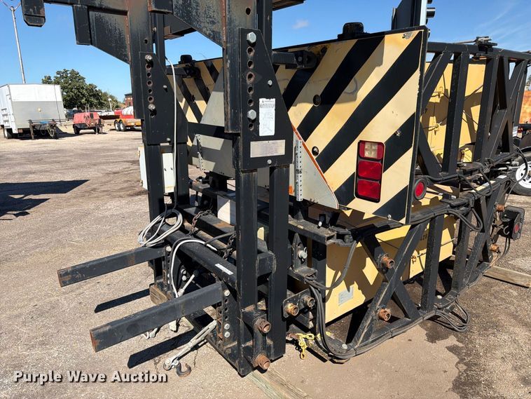 image for item EP7663 Trinity crash attenuator
