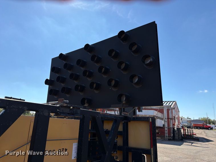 image for item EP7663 Trinity crash attenuator