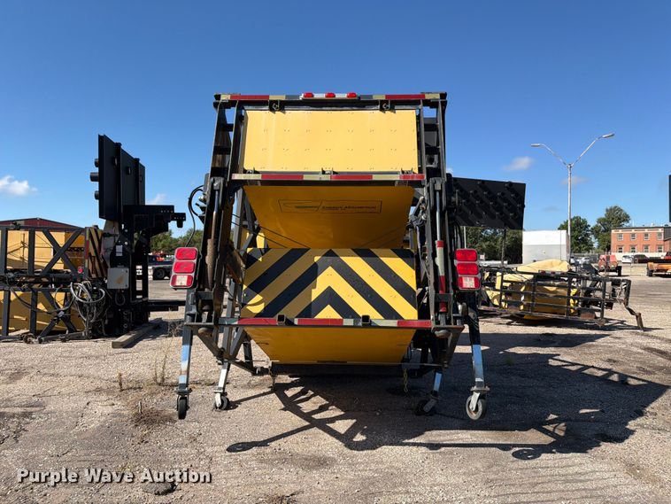image for item EP7664 2006 Trinity TMA9182 Crash attenuator