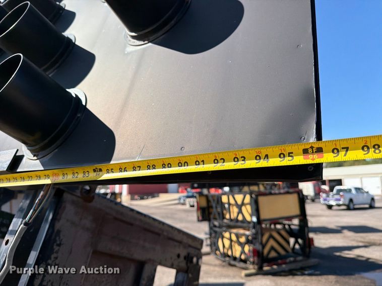 image for item EP7664 2006 Trinity TMA9182 Crash attenuator