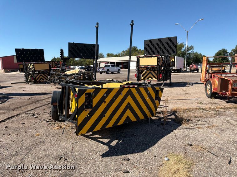 image for item EP7666 2020 Trinity crash attenuator