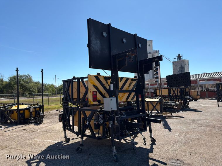 image for item EP7667 Trinity Crash Attenuator