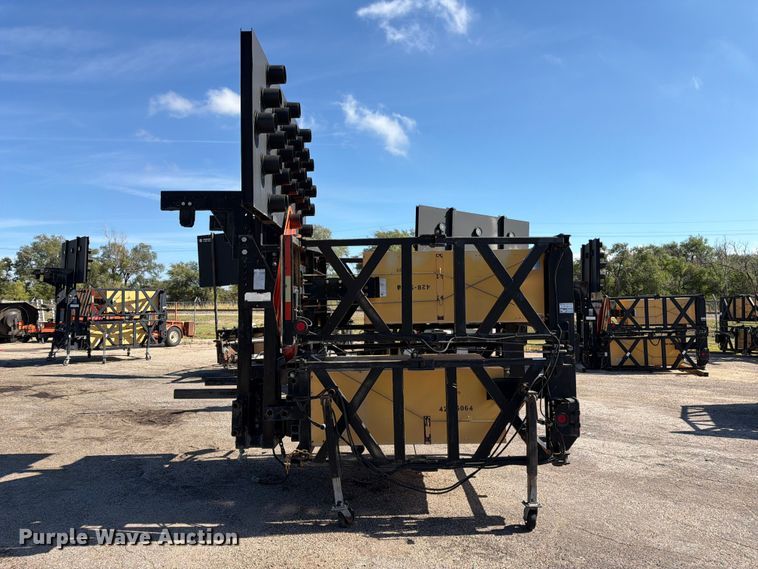 image for item EP7669 Trinity crash attenuator
