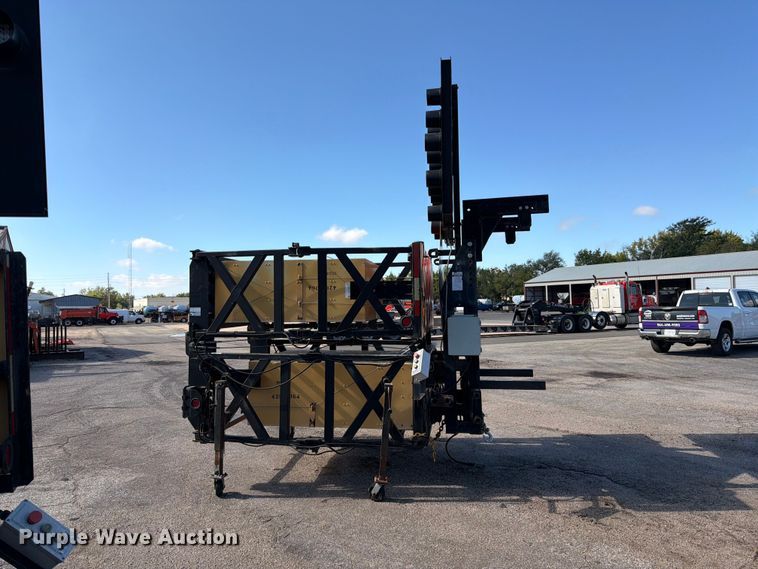 image for item EP7669 Trinity crash attenuator