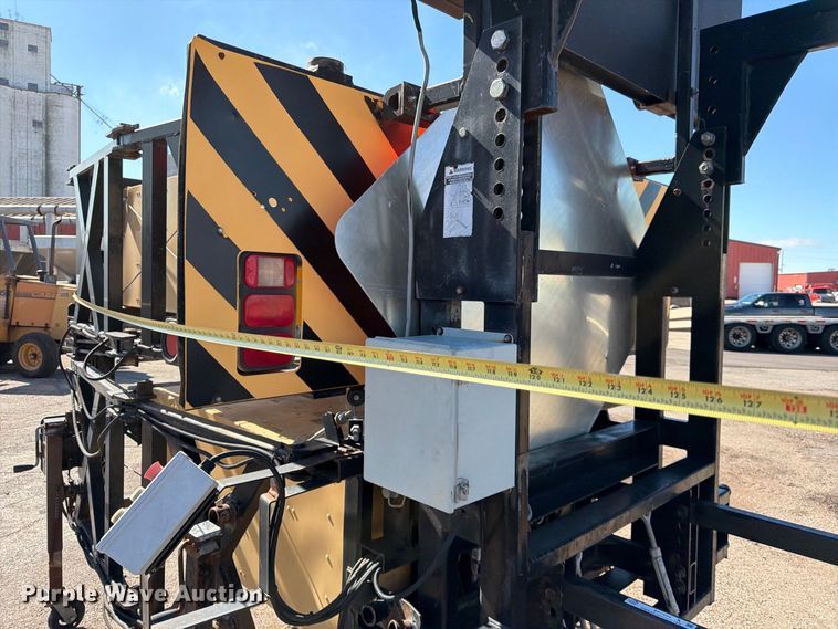 image for item EP7669 Trinity crash attenuator