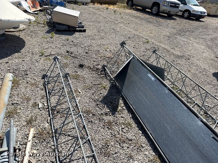 image for item EV6148 (3) 20' tower sections