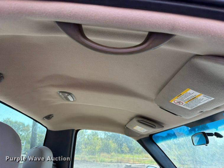 image for item EV6154 2002 Chevrolet Silverado 2500 pickup truck