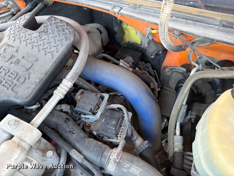 image for item EV6154 2002 Chevrolet Silverado 2500 pickup truck