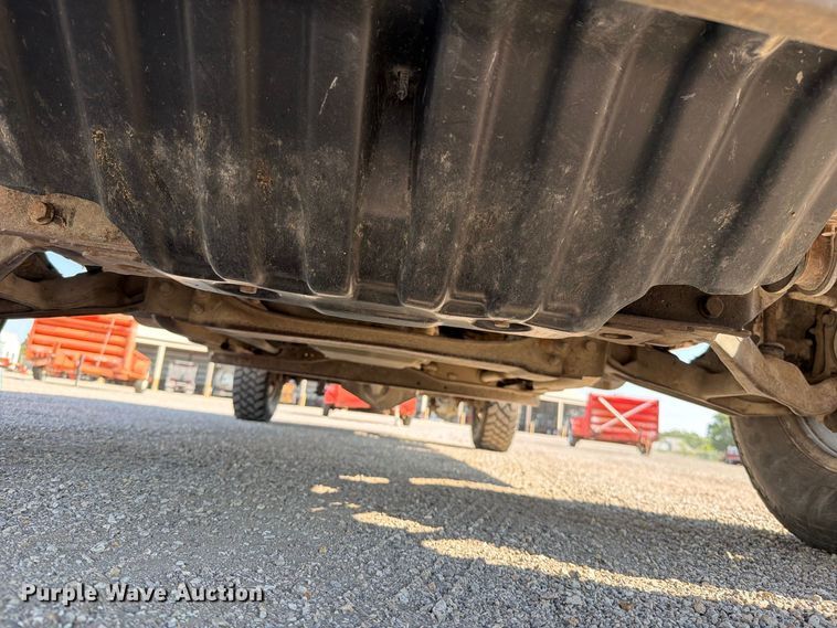 image for item EV6154 2002 Chevrolet Silverado 2500 pickup truck