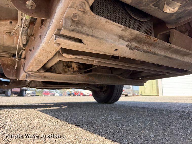 image for item EV6154 2002 Chevrolet Silverado 2500 pickup truck