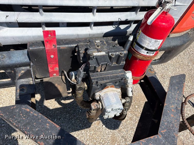 image for item EV6155 1998 Ford F800 oil distributor truck
