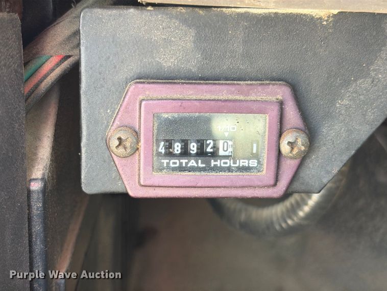 image for item EV6155 1998 Ford F800 oil distributor truck