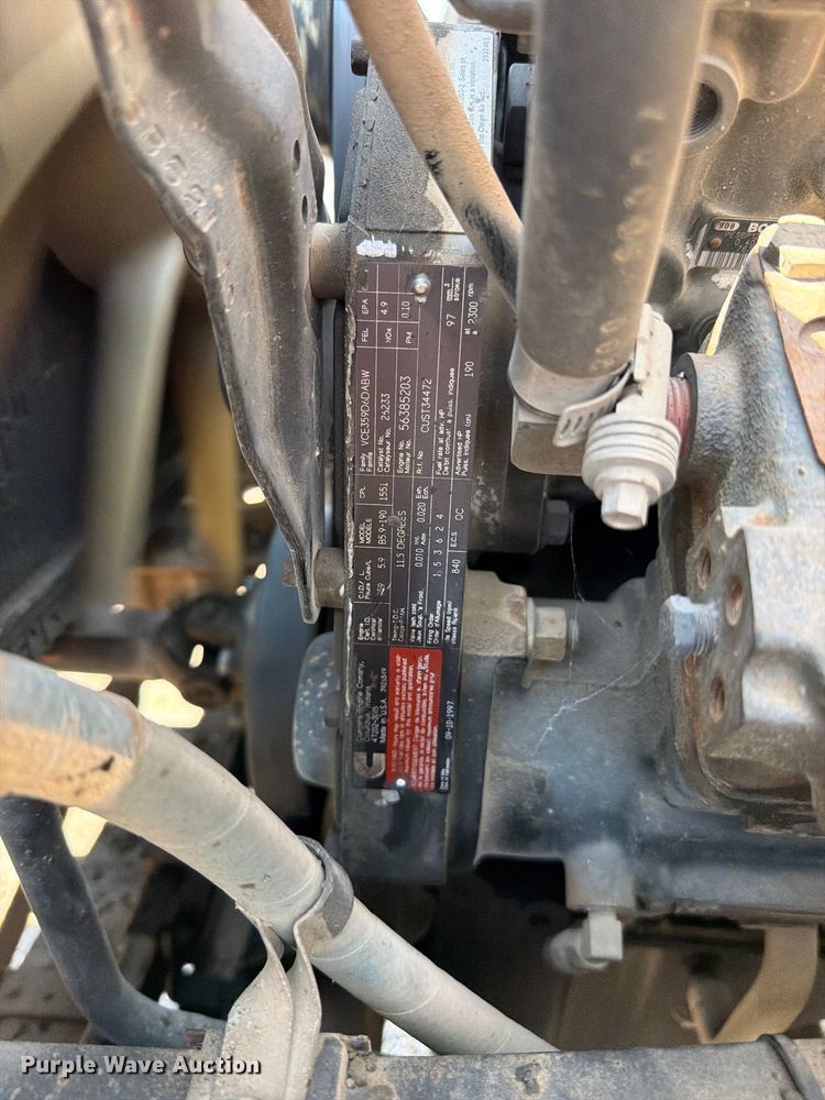 image for item EV6155 1998 Ford F800 oil distributor truck
