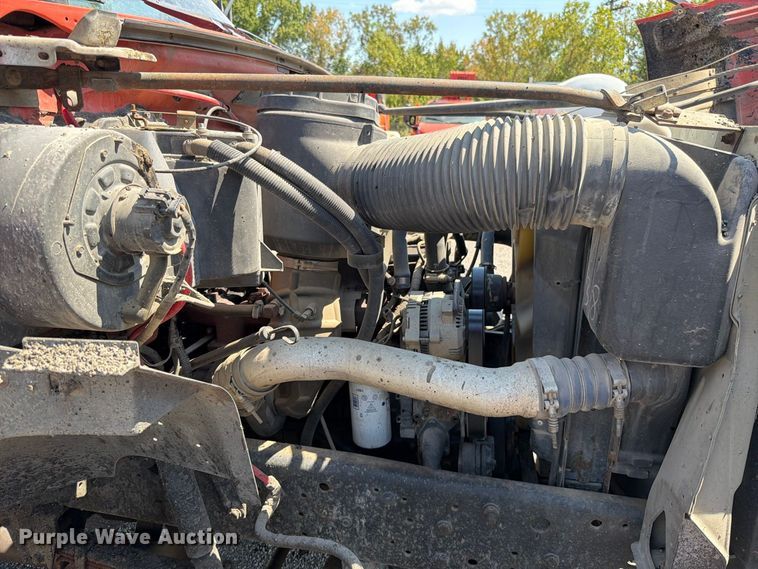 image for item EV6155 1998 Ford F800 oil distributor truck