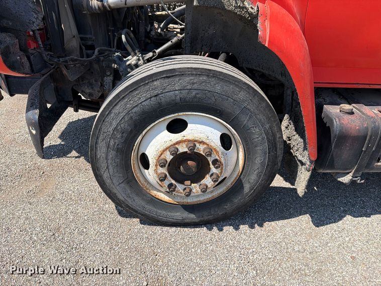 image for item EV6155 1998 Ford F800 oil distributor truck