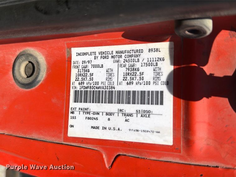 image for item EV6155 1998 Ford F800 oil distributor truck