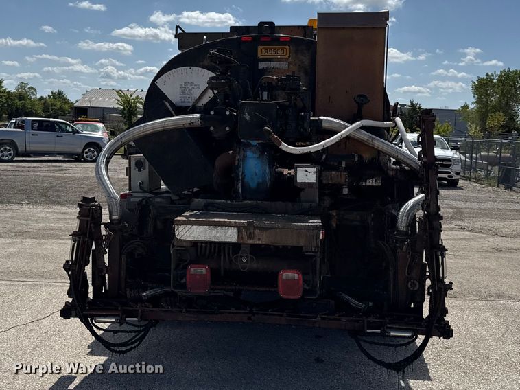 image for item EV6156 2000 Sterling L7500 oil distributor truck