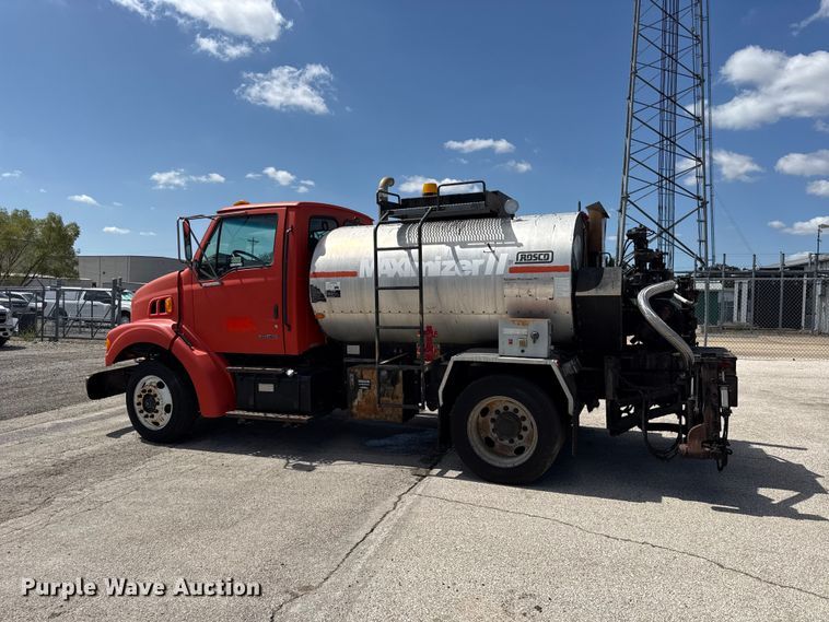 image for item EV6156 2000 Sterling L7500 oil distributor truck