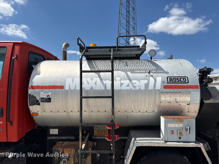 image for item EV6156 2000 Sterling L7500 oil distributor truck