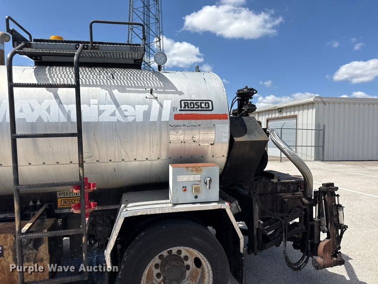 image for item EV6156 2000 Sterling L7500 oil distributor truck