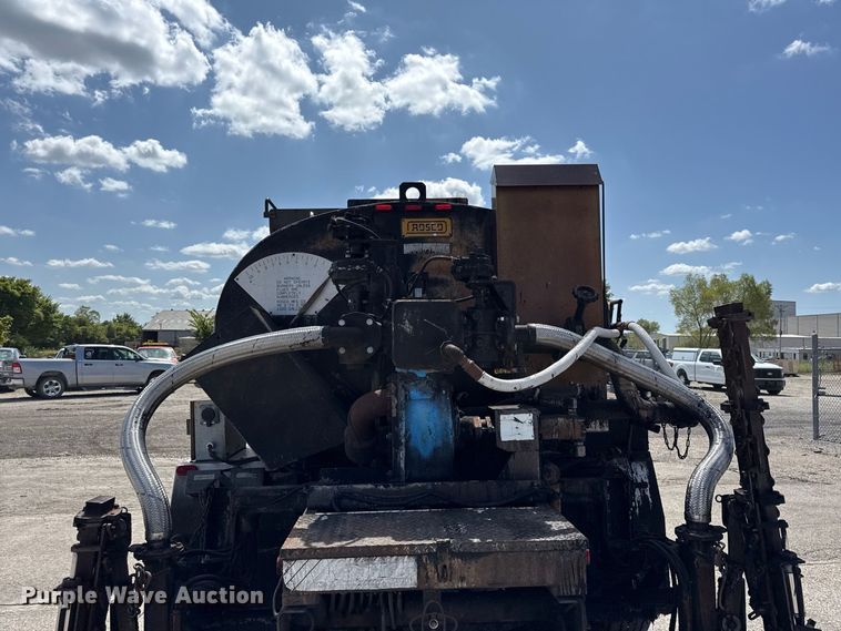 image for item EV6156 2000 Sterling L7500 oil distributor truck