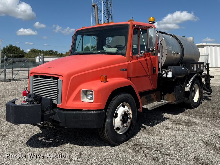 image for item EV6157 2002 Freightliner FL60 oil distributor truck