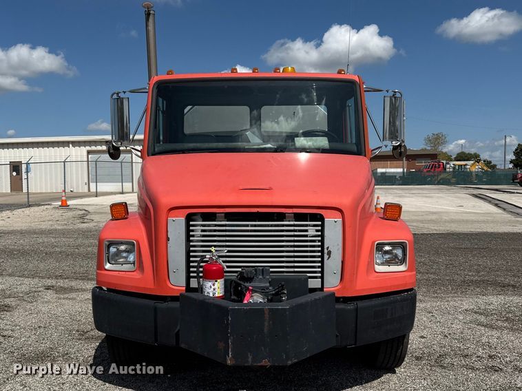 image for item EV6157 2002 Freightliner FL60 oil distributor truck