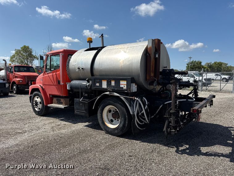 image for item EV6157 2002 Freightliner FL60 oil distributor truck