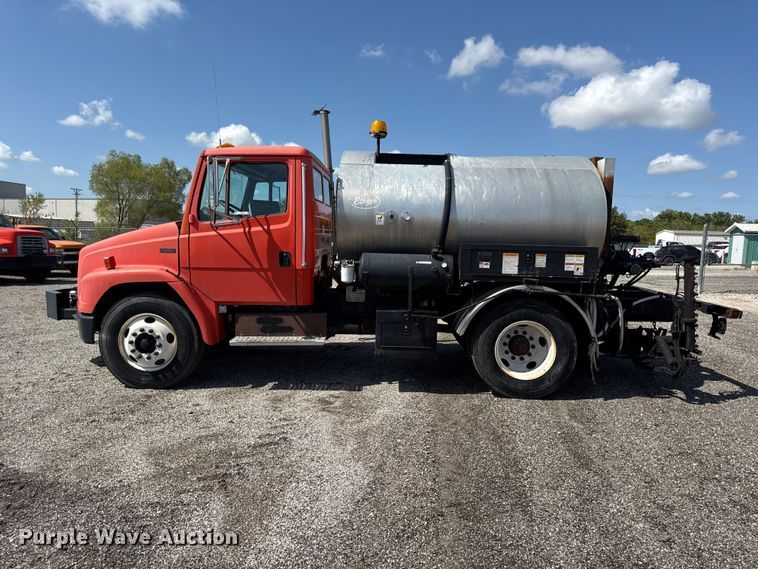image for item EV6157 2002 Freightliner FL60 oil distributor truck