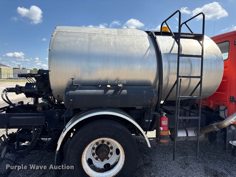 image for item EV6157 2002 Freightliner FL60 oil distributor truck