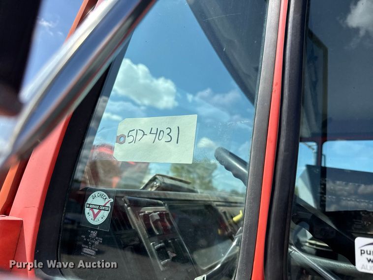 image for item EV6157 2002 Freightliner FL60 oil distributor truck