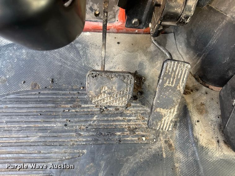 image for item EV6157 2002 Freightliner FL60 oil distributor truck